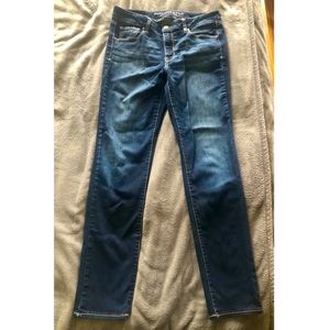 Like new American Eagle Skinny Jeans